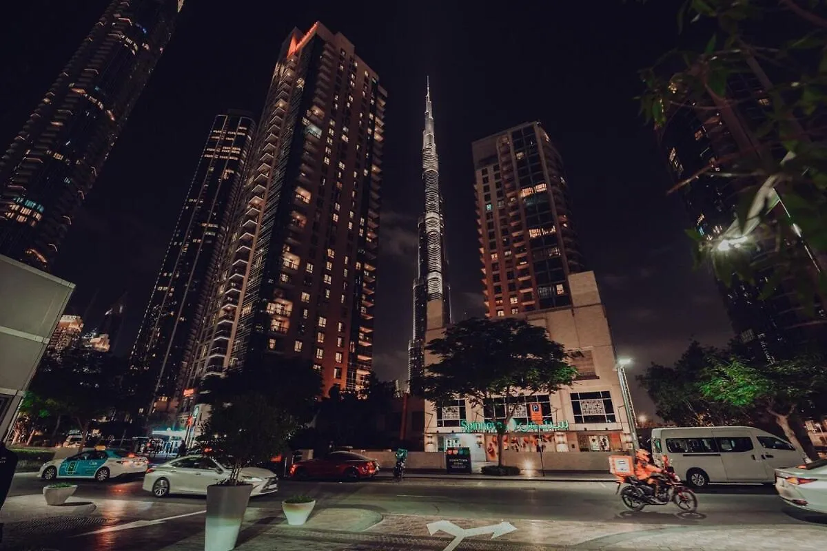 Elegant Studio Downtown 5 Minute Walk To Burj Khalifa & Dubai Mall Apartment