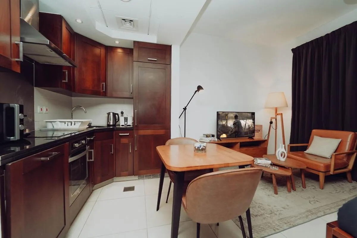 Elegant Studio Downtown 5 Minute Walk To Burj Khalifa & Dubai Mall Apartment