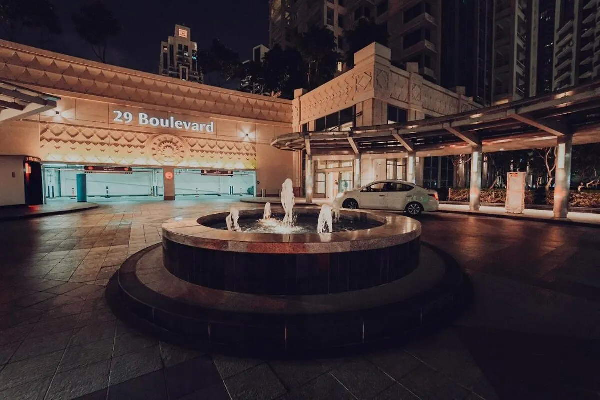 Elegant Studio Downtown 5 Minute Walk To Burj Khalifa & Dubai Mall